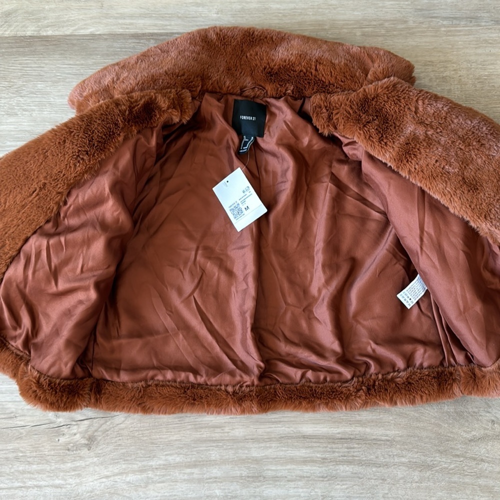Forever 21 Plush Cropped Faux Fur Coat sz M - Picture 7 of 12